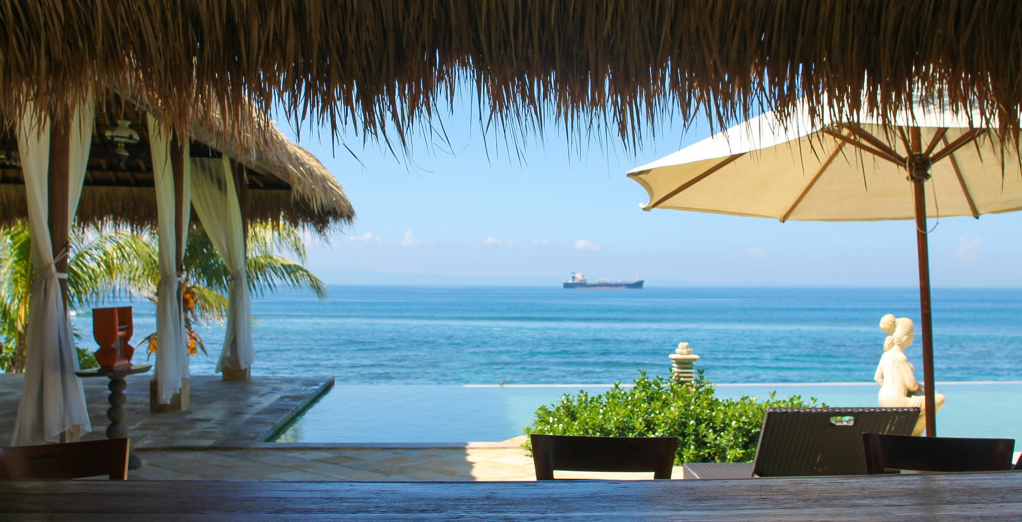 Sea Breeze Candidasa Экстерьер фото